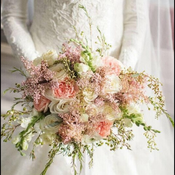 Wedding Dress - Picture 7 of 8